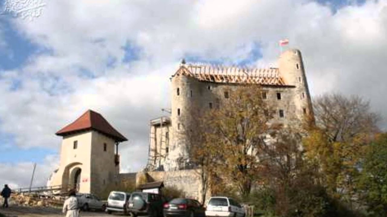 Zamek Bobolice - stan zamku w ruinie, w trakcie odbudowy oraz obecny