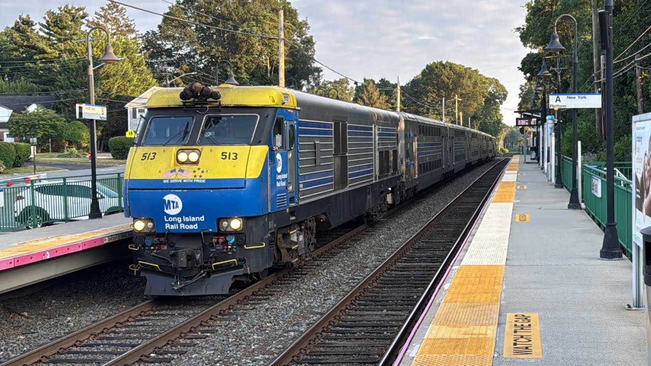 LIRR Evening Rush Trains at Glen Head featuring #3543 8/1/25