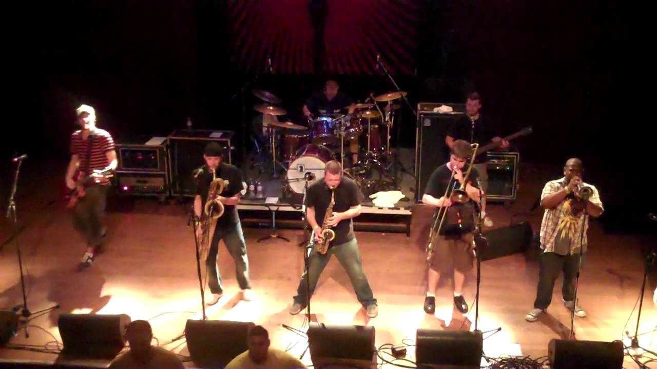 Streetlight Manifesto - Here's to Life live (encore) [HD]