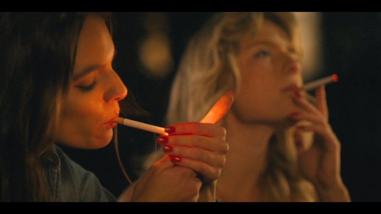 Caitlin Stasey, Isabella Farrell Smoking in Bridge and Tunnel s1e5