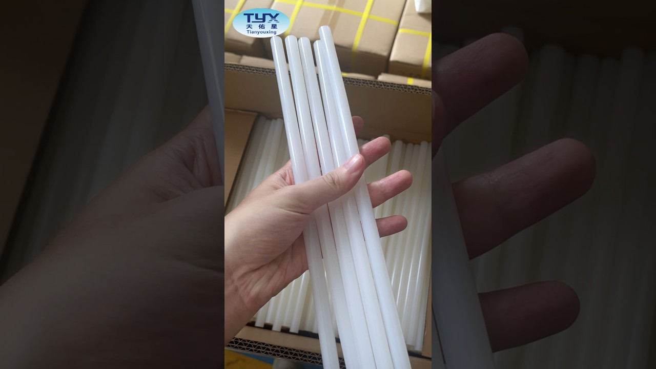Our high-temperature hot melt adhesive also has good quality. #glue #adhesive