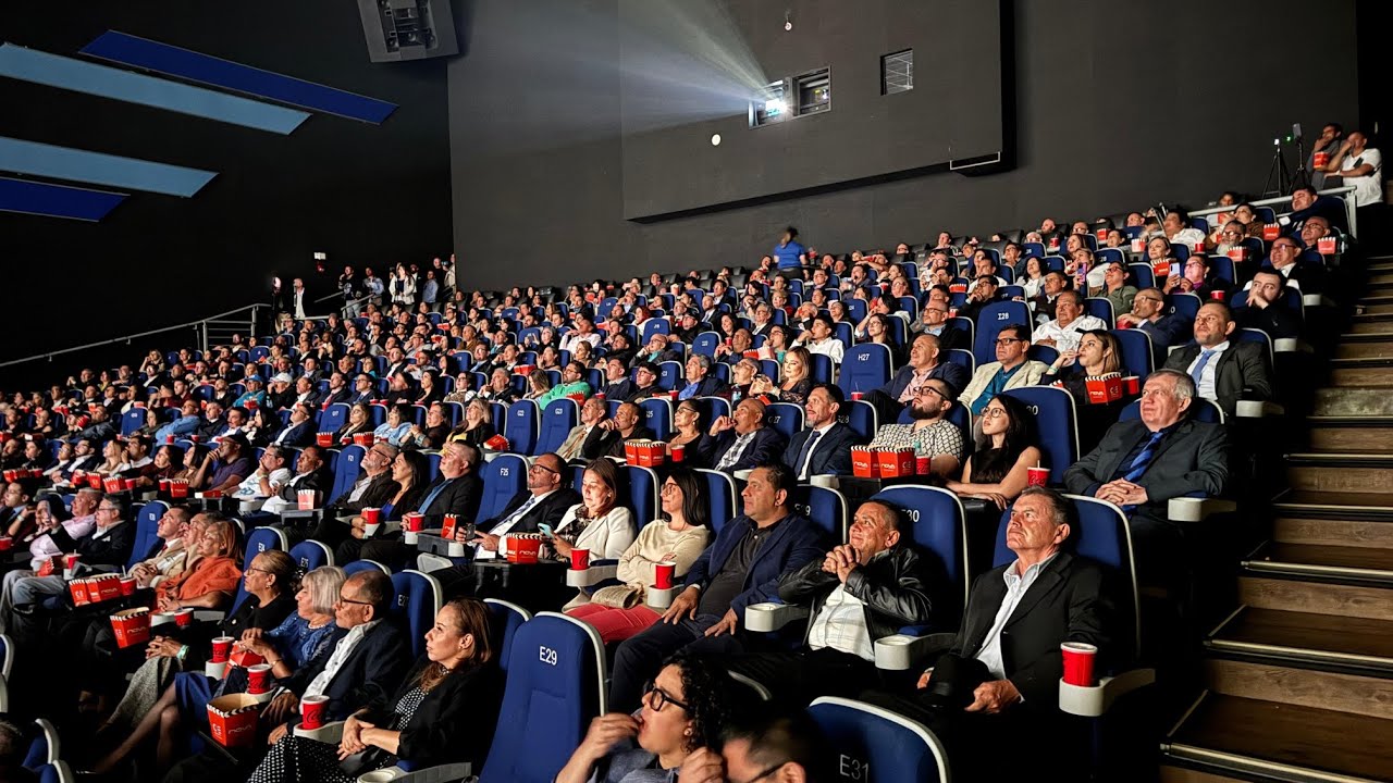 Invitados a la Gala del Documental Los Inesperados, Entrevistas y Ambiente previo. 