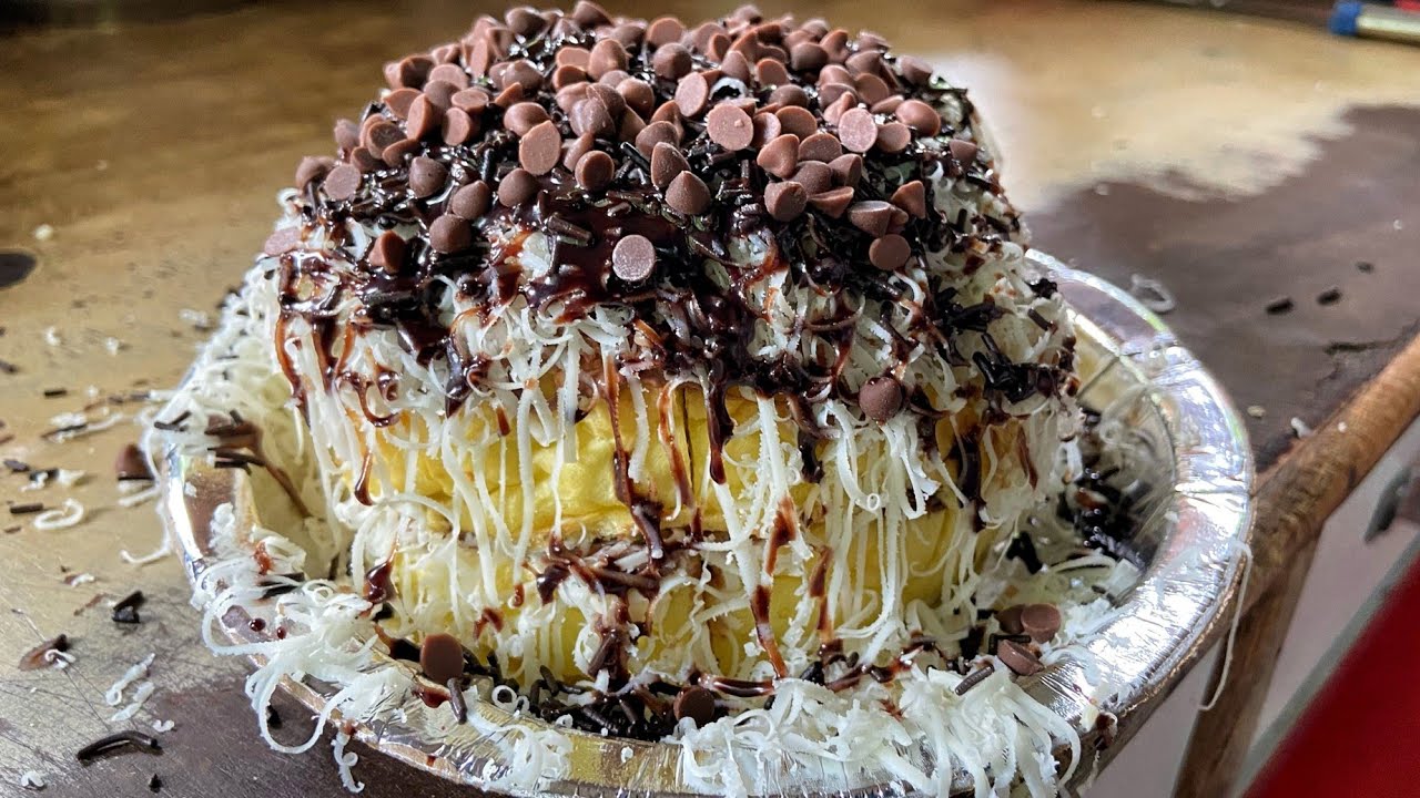 Famous Chocolate Cheese Maska Bun of Ahmedabad😱😱 60 रूपये में इतनी चॉकलेट, चीज़ और बटर😳😳 Street Food