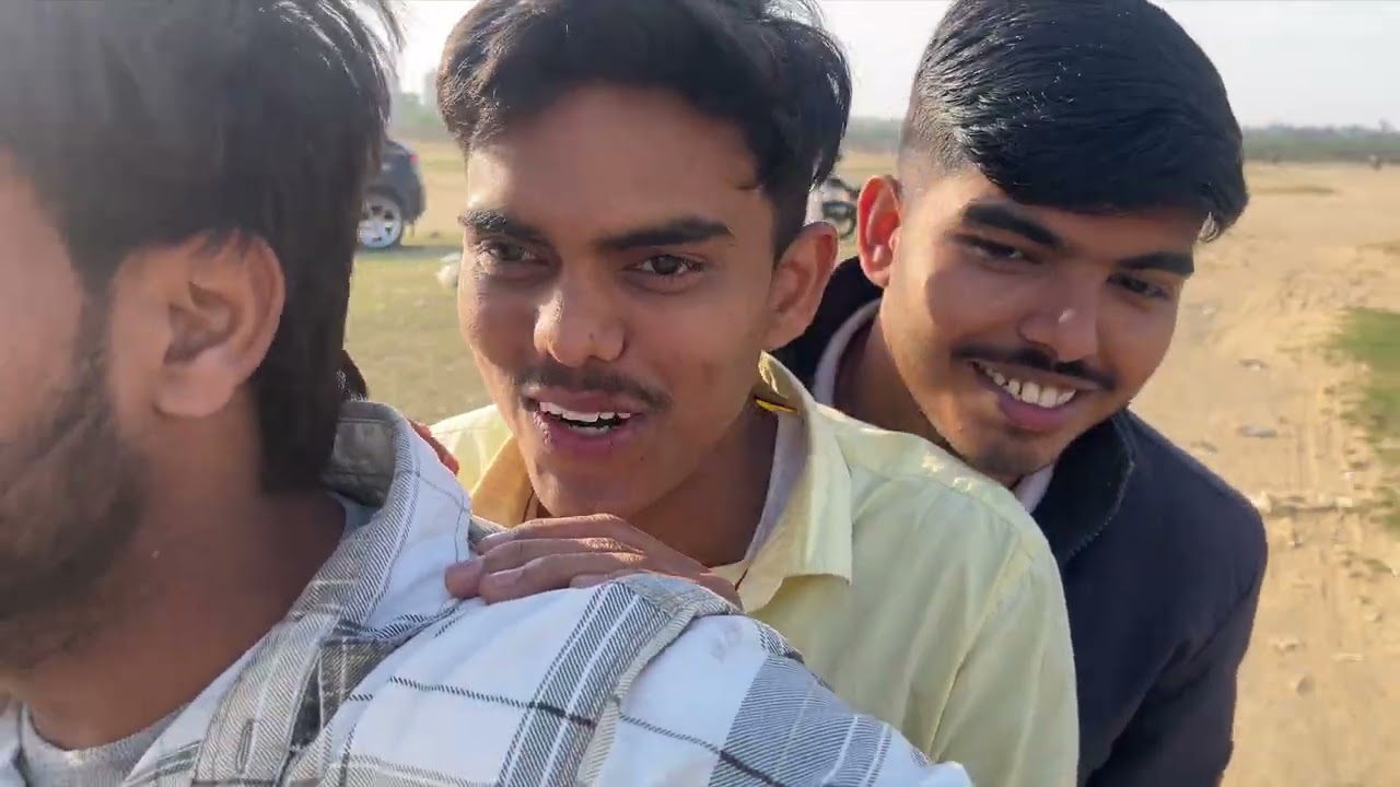 Dost Ne ki Valentine Day shopping 🛍️🥳#vlog#dailyvlog#vlogger#youtubeblogger#indianvlogger#explore