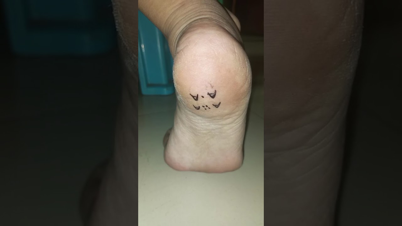 Foot cartoon 