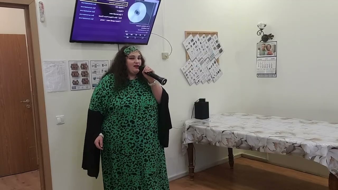 Holiday season - Amira Byap Leila is singing