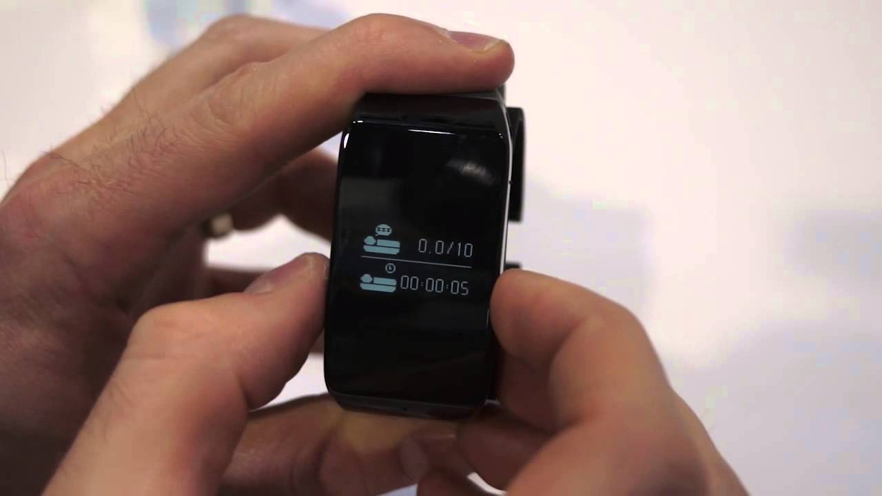 MyKronoz ZeWatch 2, prise en main au CES 2015 - par Test-Mobile.fr