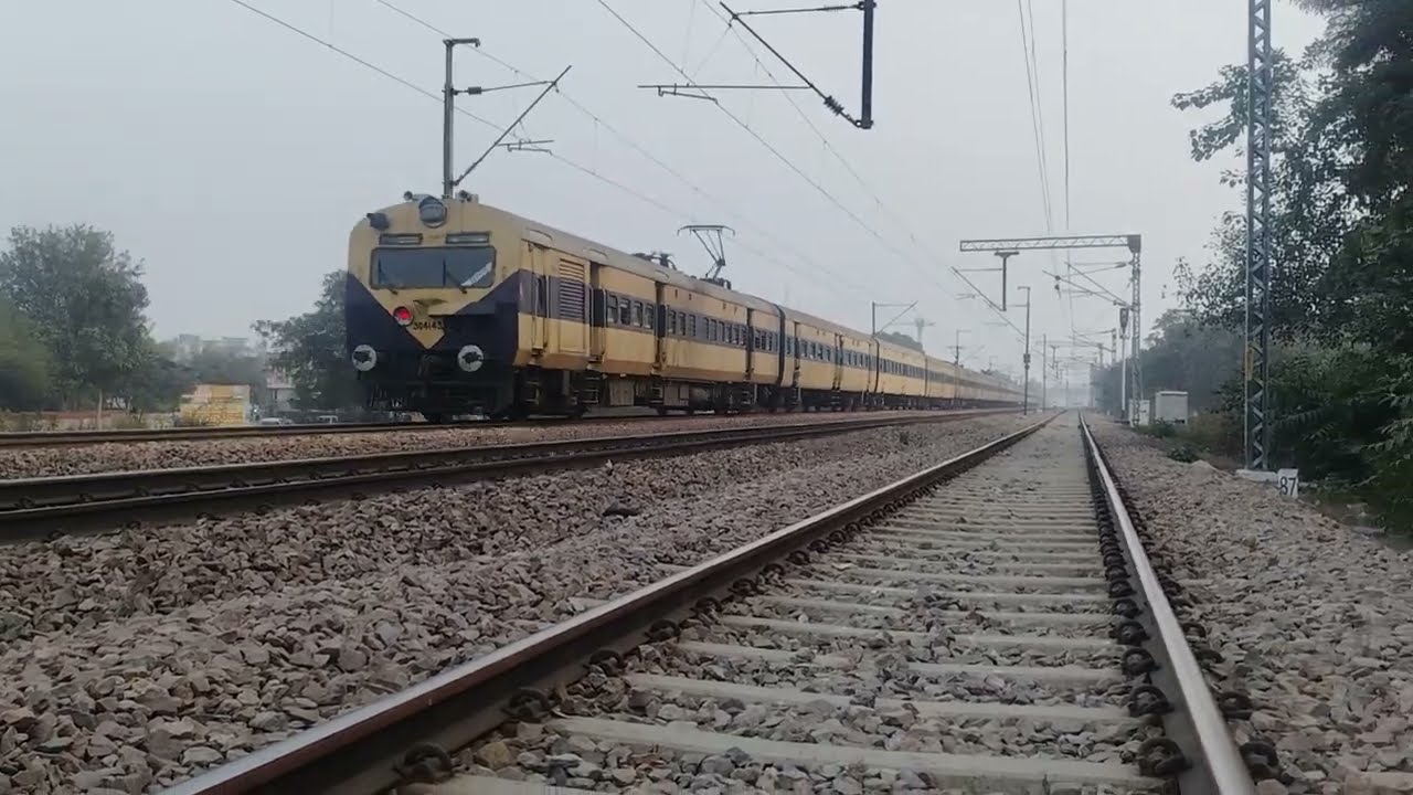Signal crossing Goods train and Passenger Memu train 🚂
