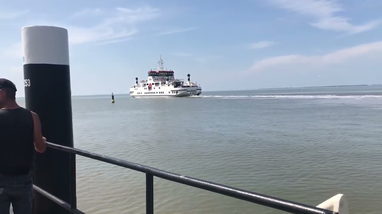vertrek veerboot M.S. Oert vanuit Holwert naar Ameland, 11-8-2025