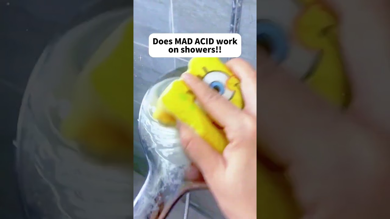 Cleaning shower walls with acid#cleaninghacks #showerclean #cleaningshower #homecleaning