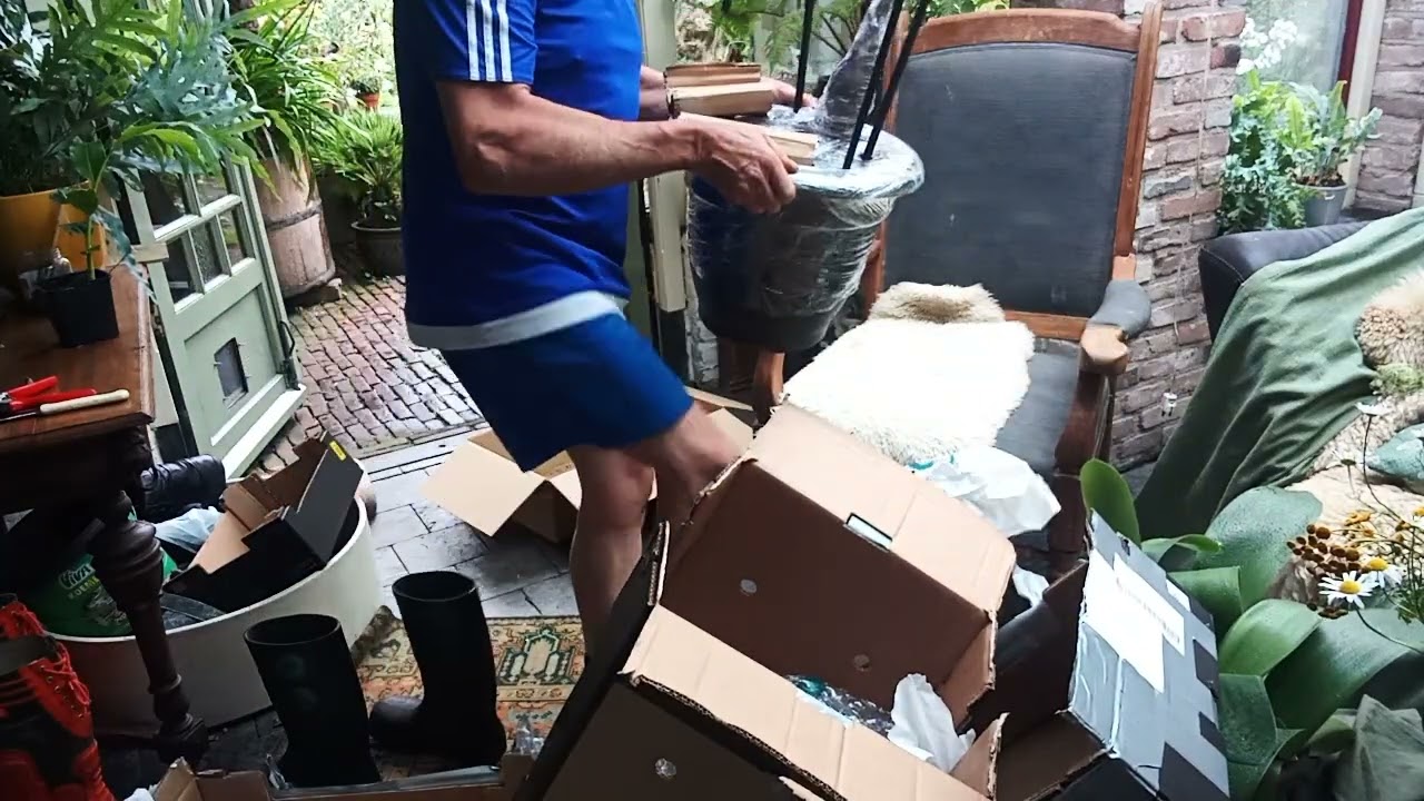 twee video's kopen en ruilen van planten deel &eacute;&eacute;n en twee