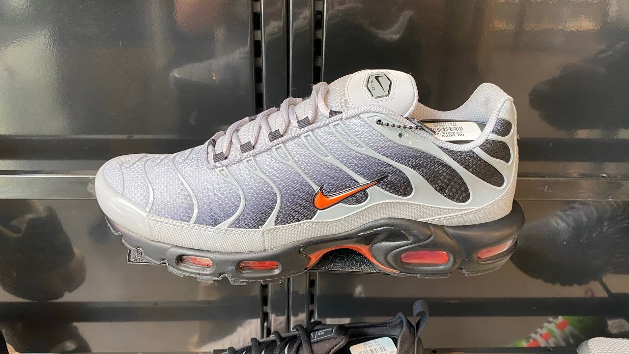 Nike Air Max Plus (Wolf Grey/Black/White/Picante Red) - Style Code: DM0032-011