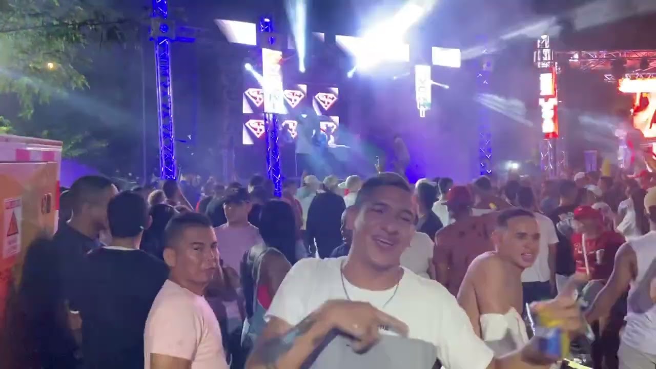 Súper yonky Vs Temible (Dj Pantera Humilla alos Djs Del Temible)