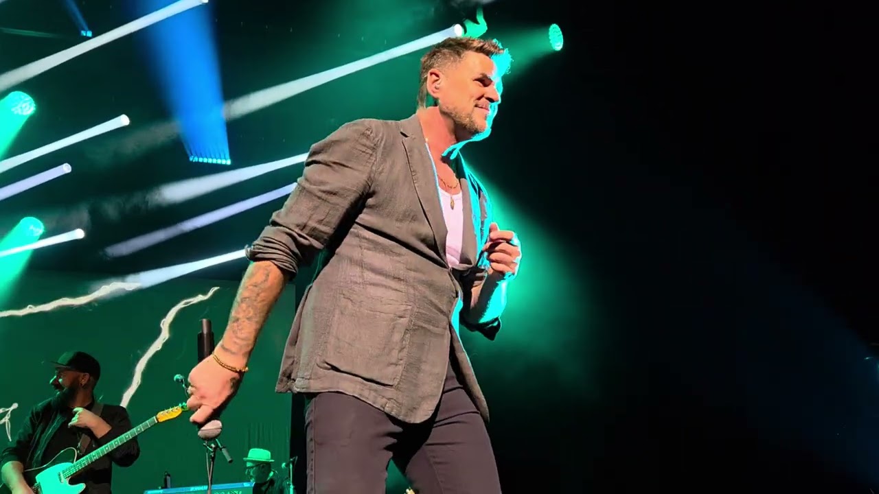 Marc dupré -  Rester Fort amphithéâtre cogeco de Trois-Rivières 