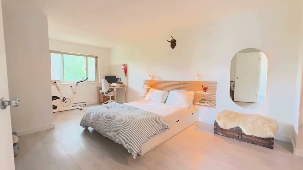 New Listing | Spacious 3 Bed Gibsons Townhouse | 5-623 Farnham Road