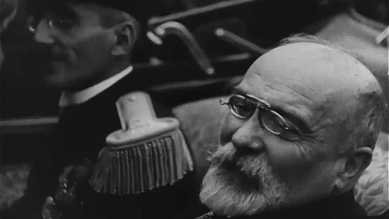 Vintage 1935: Graham McNamee & Camera Thrills – Epic Newsreel Adventures from the Sky & Sea