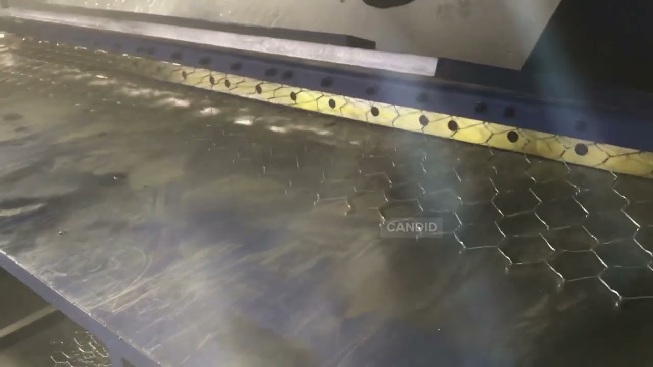 Net cutting machine