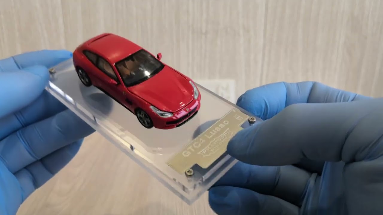 Phangom Khighg 1:64 Ferrari GTC4 Lusso