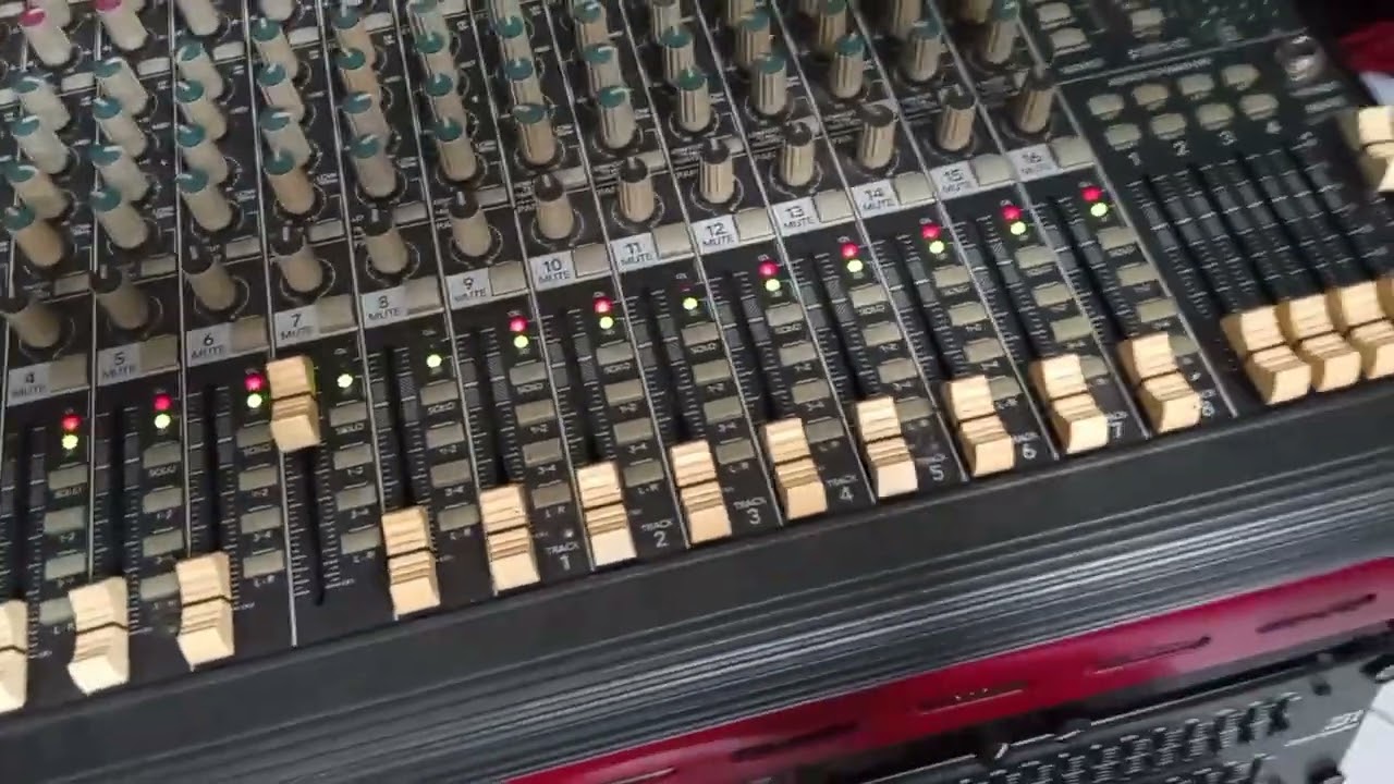 setting mixer mackie cr1604