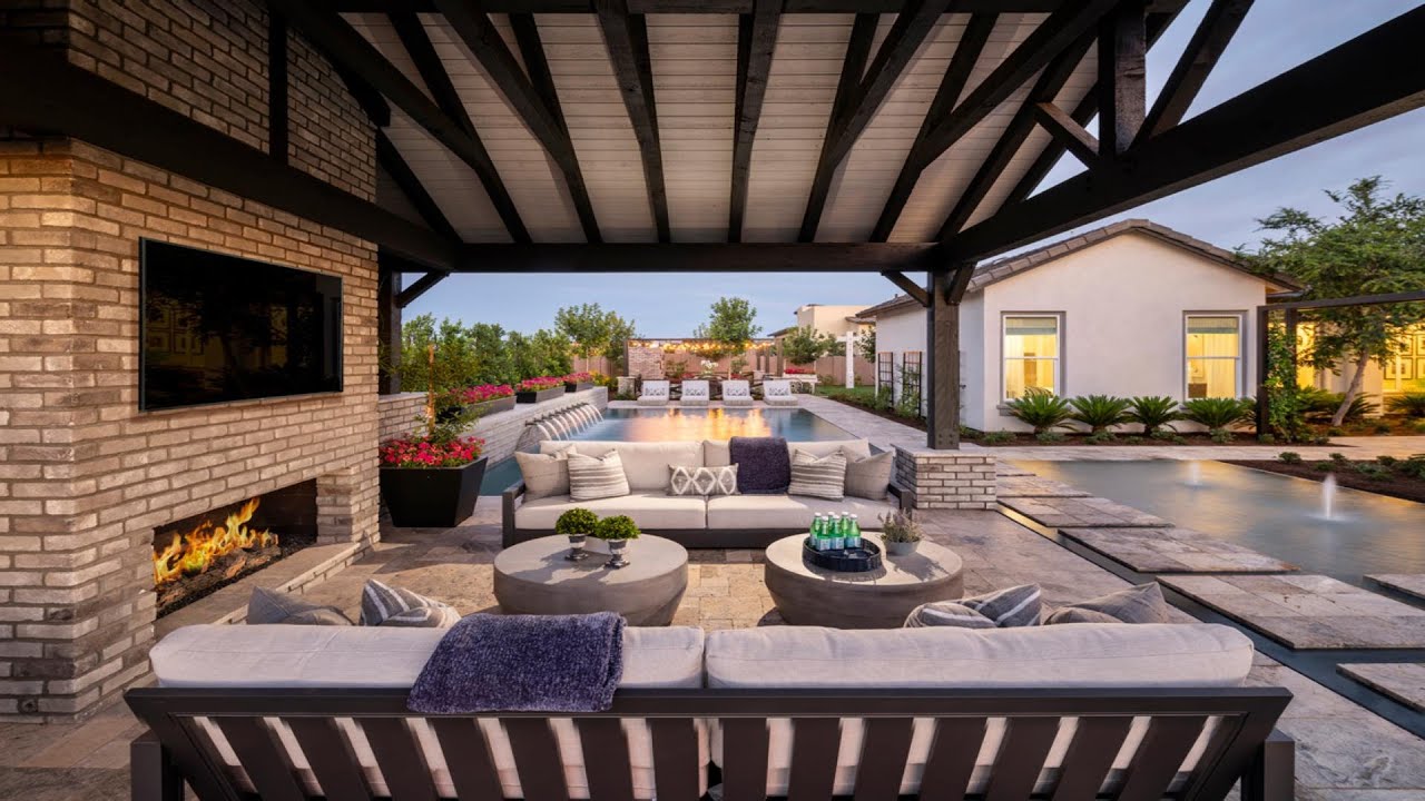 Whitewing | Toll Brothers: Weston | 5 Bed, 5.5 Bath, $1,000,000