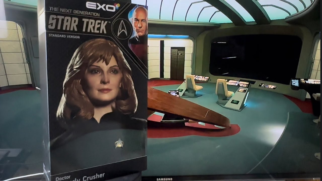 EXO 6 1/6th scale museum grade Star Trek figure Dr. Beverly Crusher