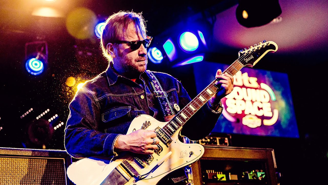 The Black Keys perform live for Klein & Ally's 'Pizza And A Band'