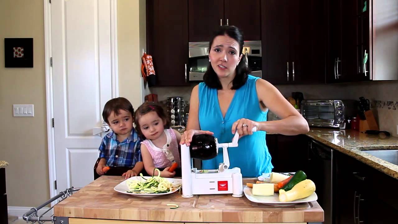 Spiralizing Out of Control {vegetable spiralizer}