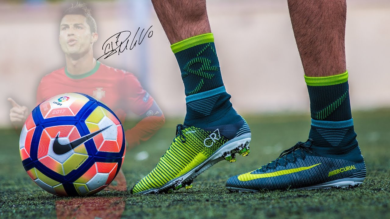 Cristiano Ronaldo Free Kicks & Knuckleballs - Ultimate Nike Mercurial Superfly V CR7 Test & Review