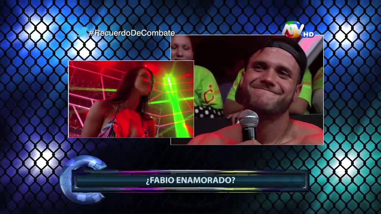 COMBATE: Chicas impactan en infartante pasarela de bikinis