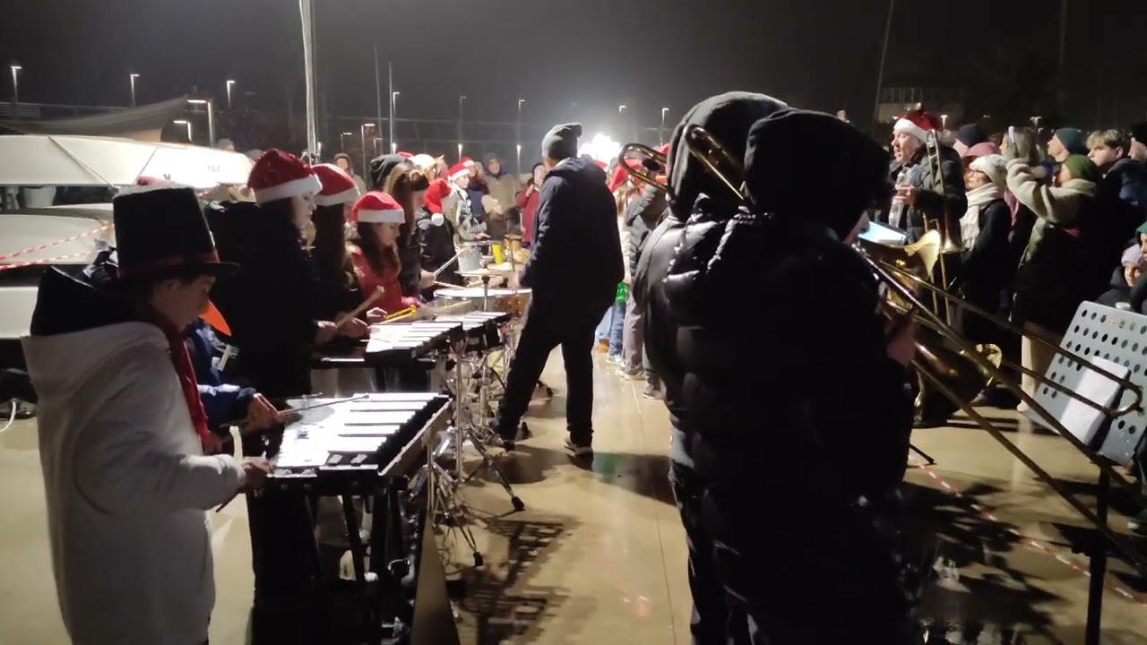 ALIBANDA - Chisa, Homecoming Song e When the Saints Go Marching In - Presepe in Darsena '25