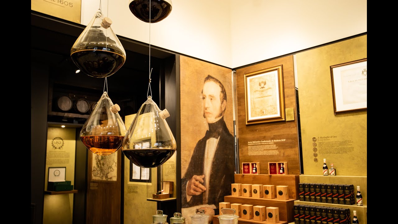 Giusti - Inaugurazione Boutique di Via degli Orefici a Bologna