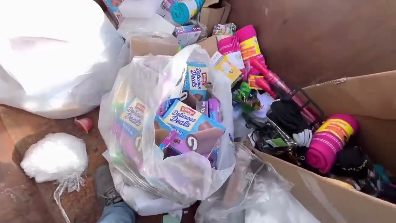 DUMPSTER DIVING Espectacular Hallazgo😳😱#dumpsterdiving #loquetiranenusa 