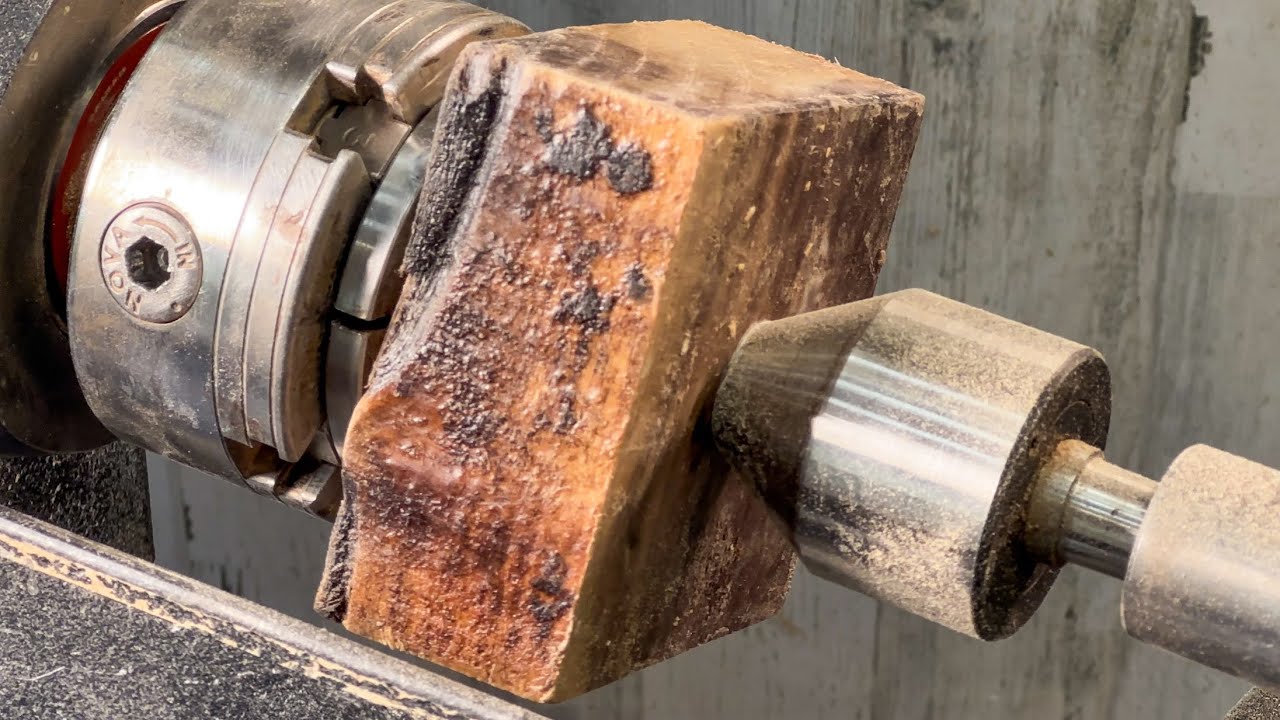 Woodturing - Speed Art (real-time, full-show bowl turning)