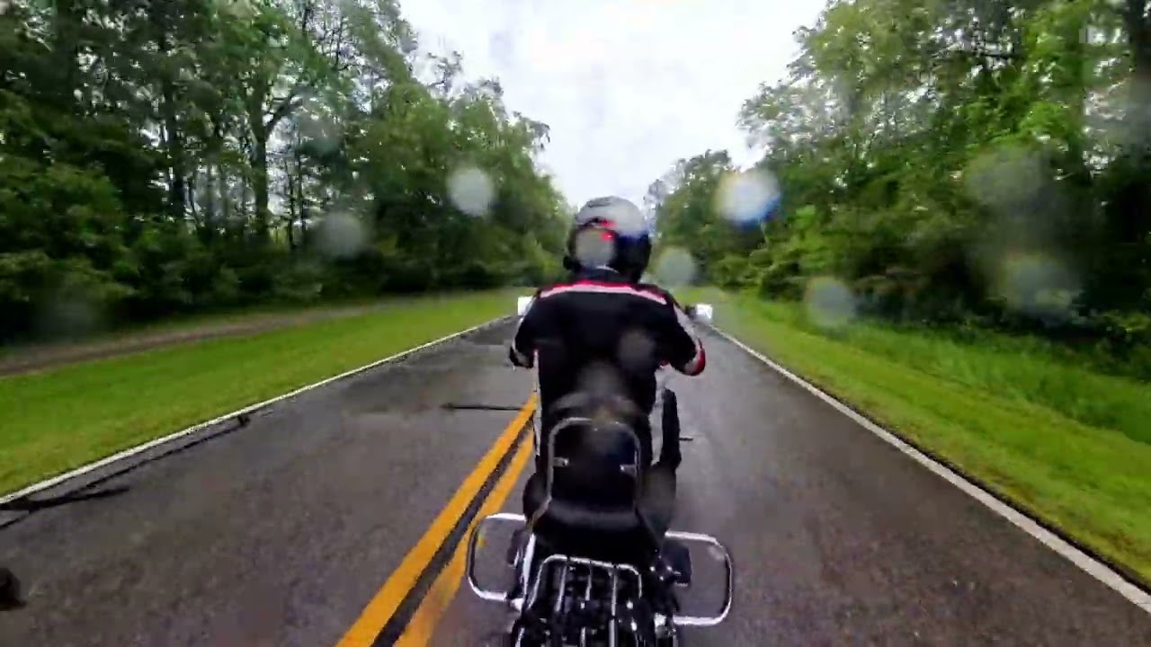 Kawasaki Vulcan 1500 Nomad |  Riding in the Rain