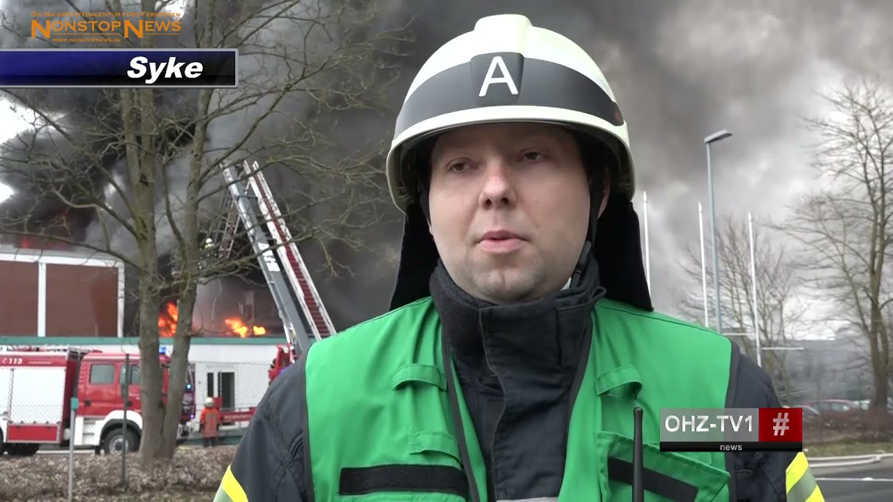 2021 03 22 Verkehrsunfall und Großbrand Syke