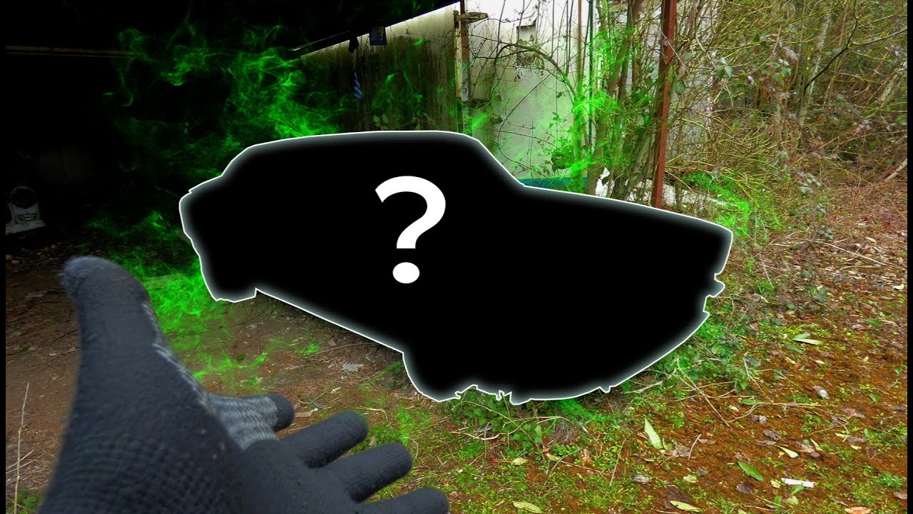 J'ai découvert une VOITURE DE LUXE ABANDONNÉE dans ce garage ! (urbex)