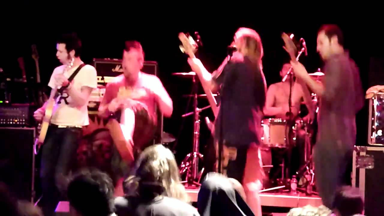 Riot.Sleep.Repeat (w/ Suburban Legends members) [HD], by New Riot (@ Dynamo Eindhoven, 07.03.2011)