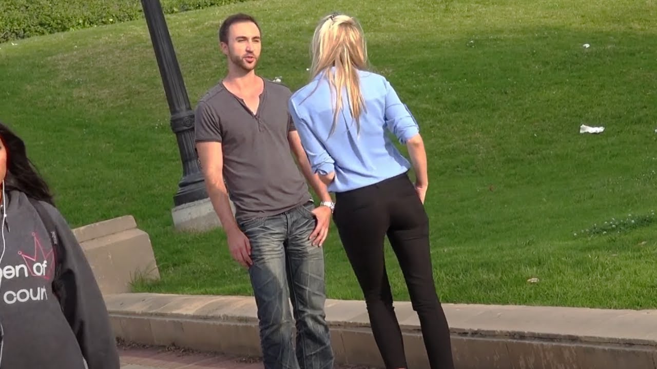 Approaching a HOT GIRL on Campus | 2015 Infield Approach