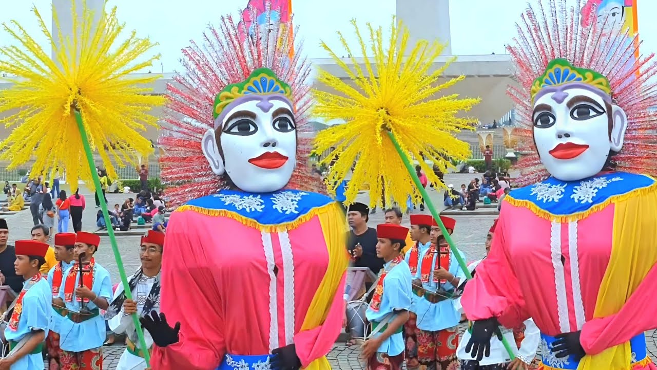 Ondel-ondel Sanggar Irama Betawi dan Kelana Betawi di Monas dan Setu Babakan