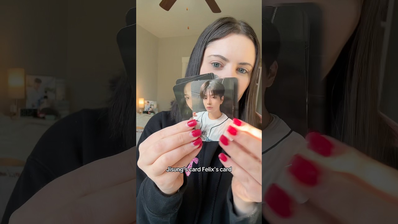 Распаковываю бесплатные подарки Stray Kids для группового заказа! #kpopphotocard #straykids