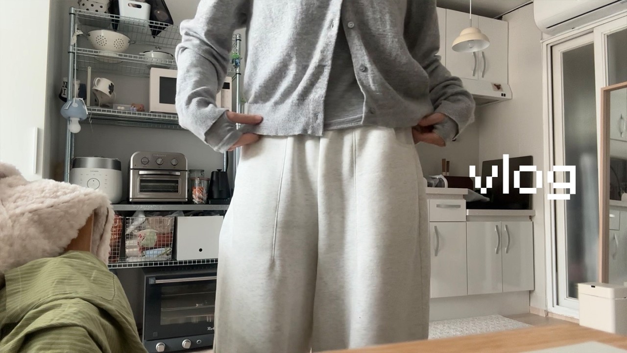 vlog | 취미는 꾸안꾸로 카페 가고 귀엽지만 쓸데없는거 사기, 자취하는 직장인 휴일 일상 브이로그, 홈베이킹