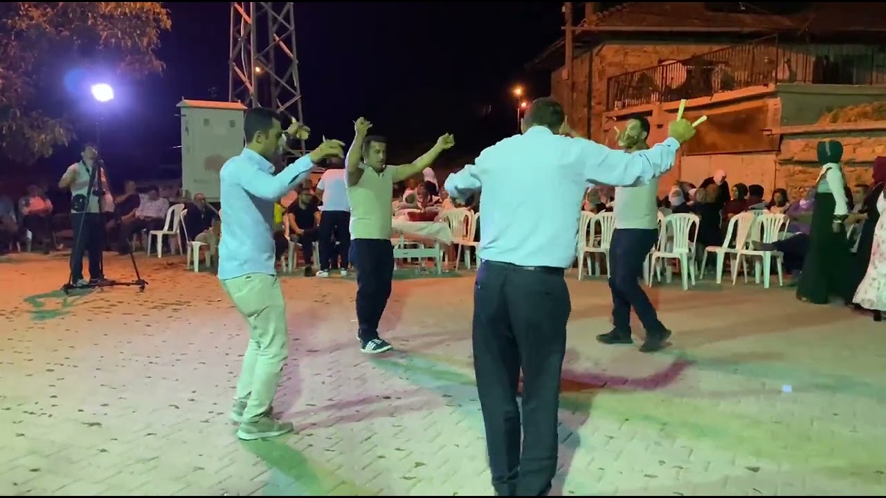 Maşallah Karakür gençleri ne güzel oynamış 😊#İslamoğlu #Gedizpazarı #selendi #Köroğlu #zeybekoyunu