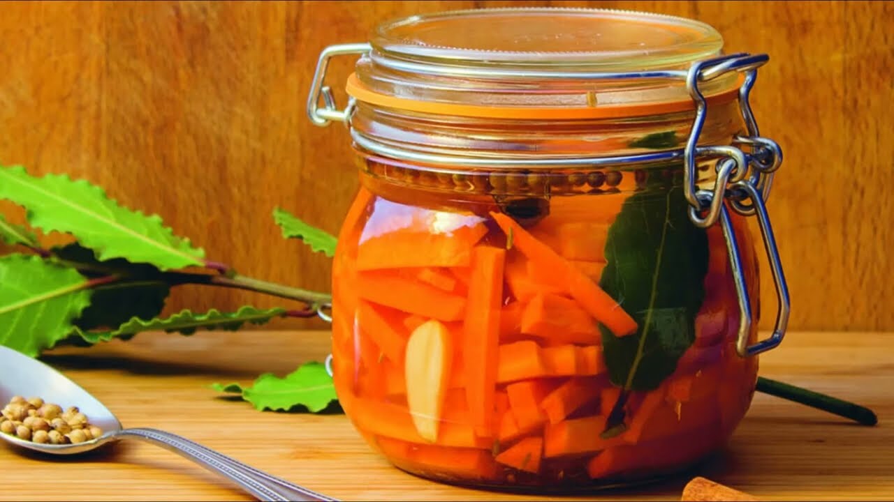 Oignons nouveaux à la mode asiatique et bâtonnets de carottes aux épices | Recette gourmande
