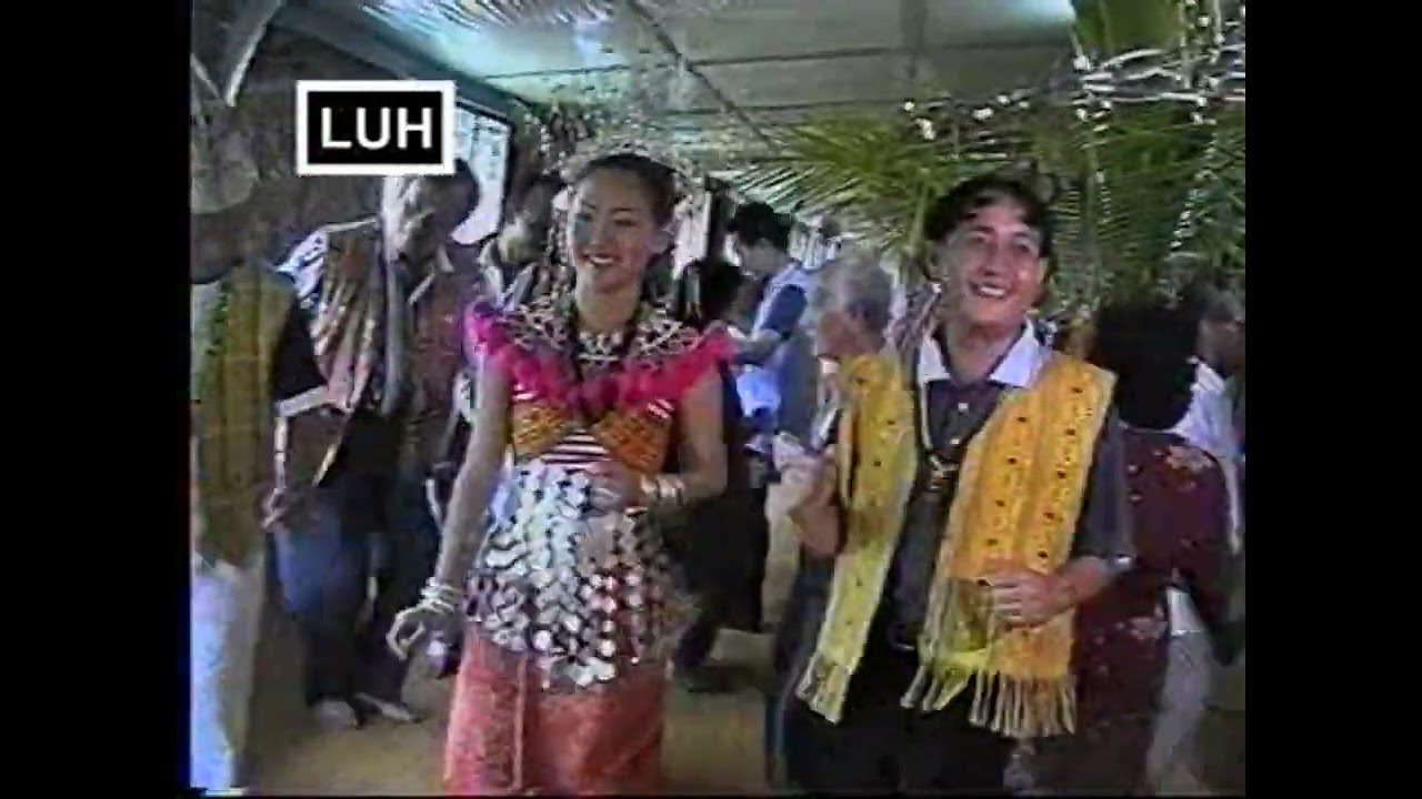 Menua Sarawak ( Johnny Aman ) Lagu Lama LUH Production Sdn . Bhd .