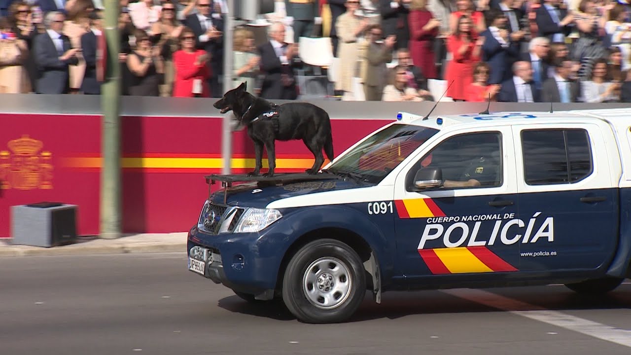 Policía Nacional desfila por primera vez en Día de la Hispanidad