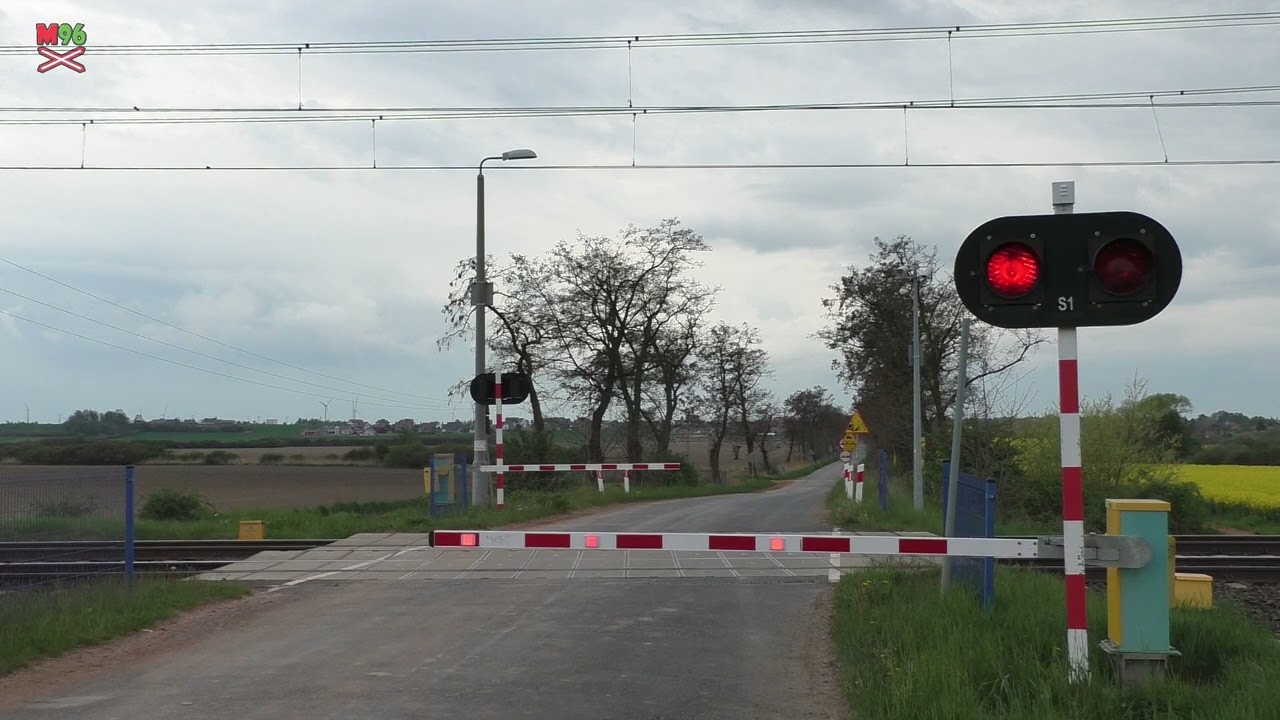Przejazd kolejowy Kunice (PL) - 5.5.2022 / Železniční přejezd / Polish railroad crossing