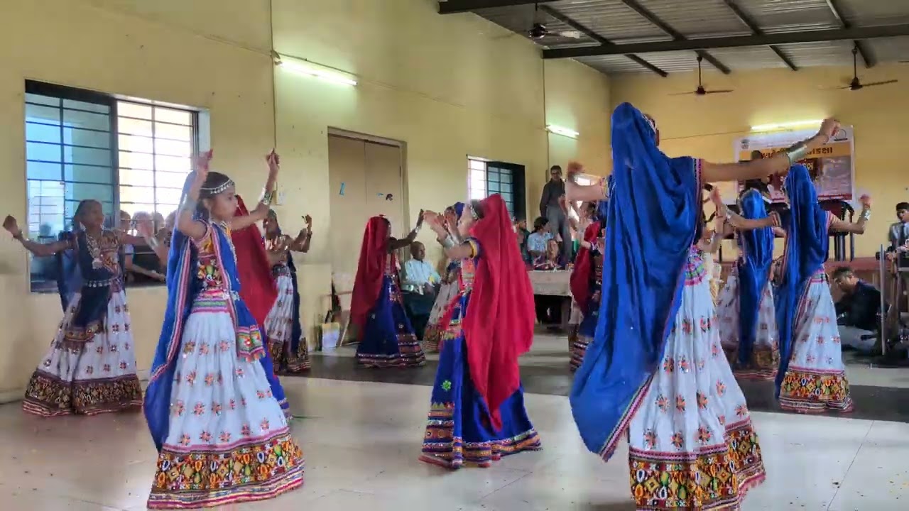 PELI MORLIMA GUNJE CHHE NAAM | GARBO | PRIMARY SCHOOL BIGRI | KALA MAHAKUMBH TALUKA LEVEL 2025