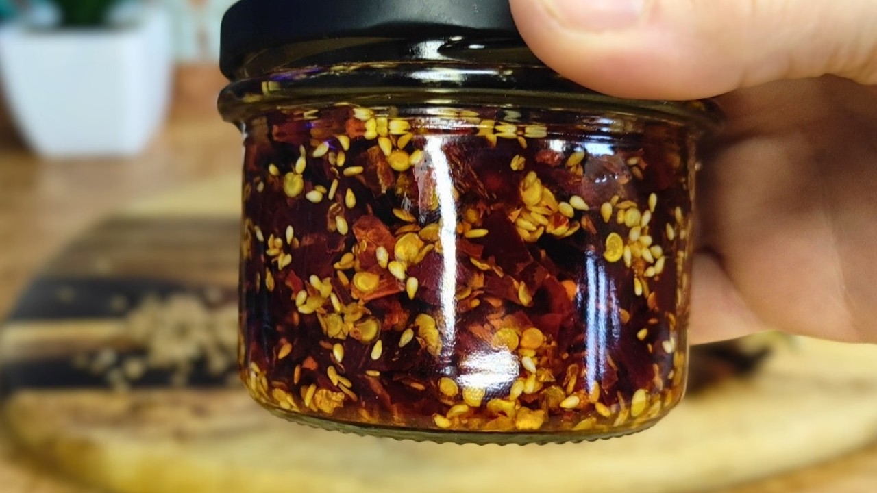 МАСЛО ЧИЛІ: Простий РЕЦЕПТ для гострих страв!