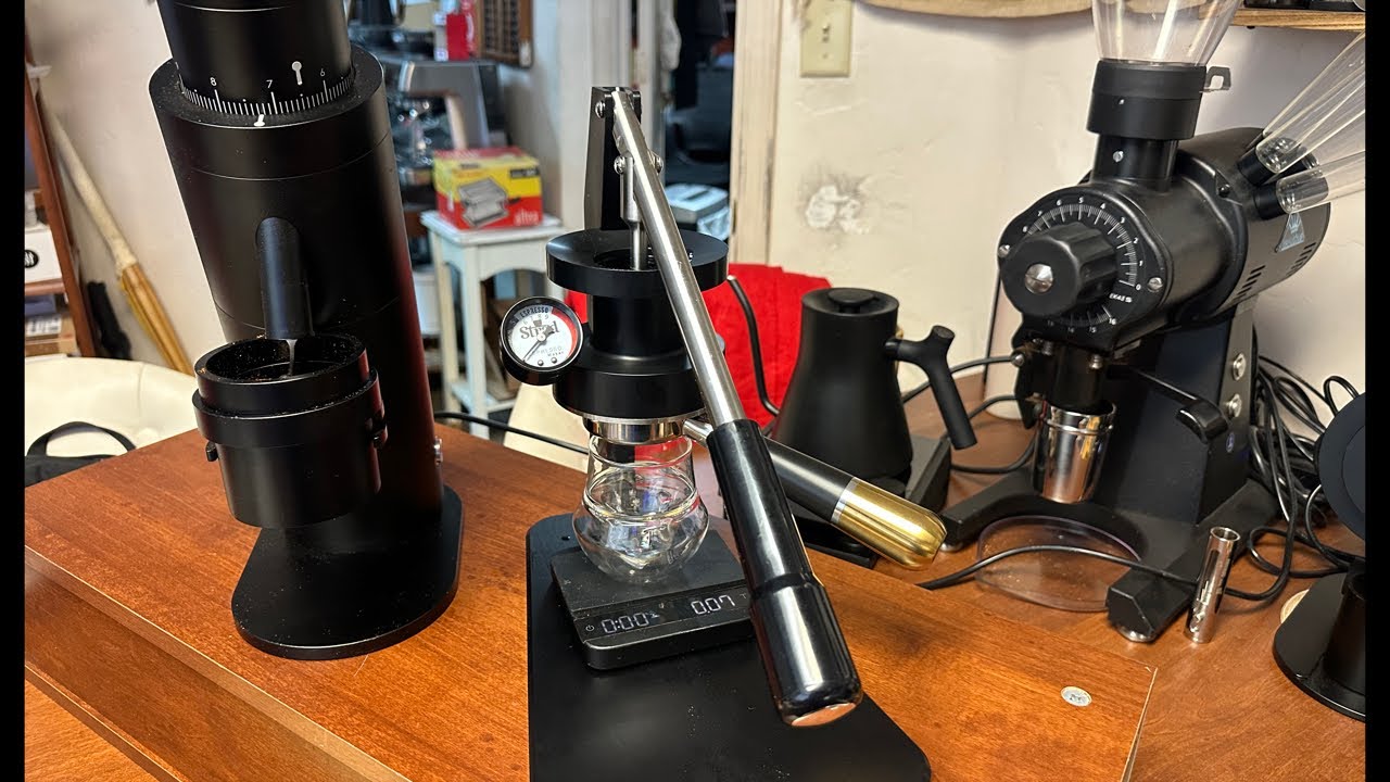 How to Brew Light-Roasted Coffee on a Manual Machine | Strad Espresso with Normcore Tamper