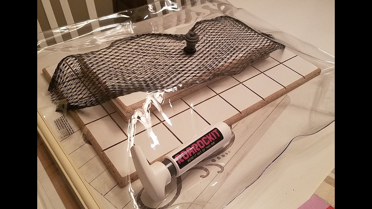 Using the Roarockit Vacuum Bag